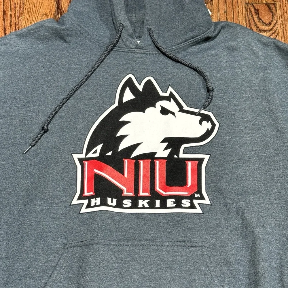 Northern Illinois University Huskies Men's Large Hoodie Gildan Grey Pullover‎